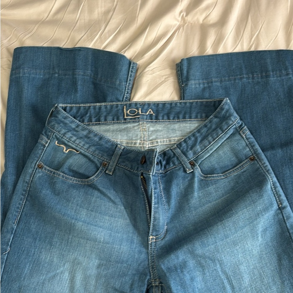 Kimes (Lola) flares